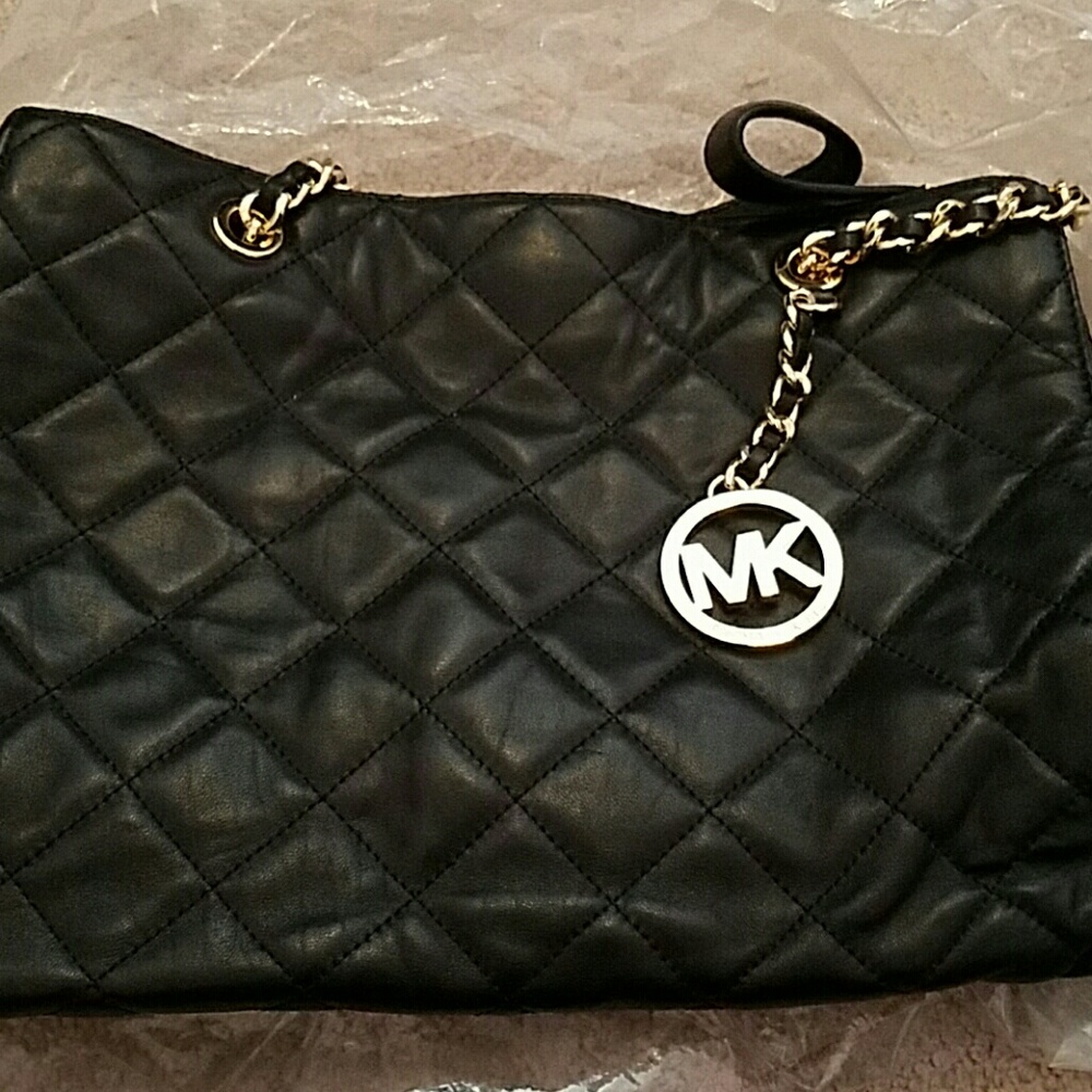 Authentic Michael Kors shoulder bag